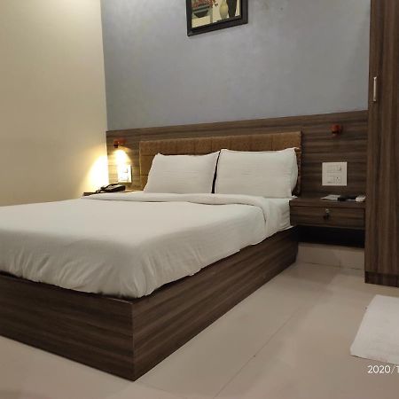 Orange International-Santacruz Otel Mumbai Dış mekan fotoğraf